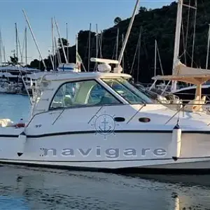 2009 Boston Whaler 345 Conquest