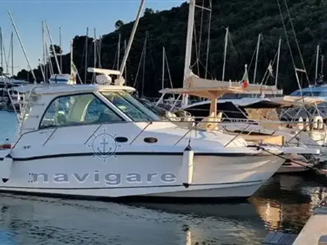 Boston Whaler 345 Conquest