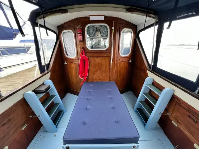 Mitchell 31 Aft Cabin