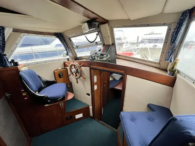 Mitchell 31 Aft Cabin