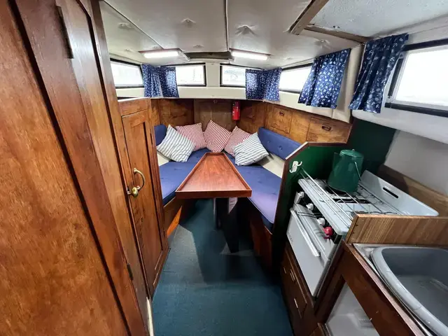 Mitchell 31 Aft Cabin