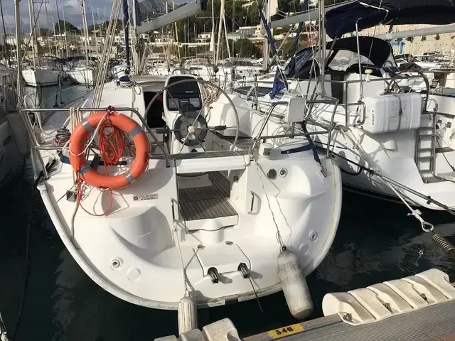 Bavaria 33 Cruiser