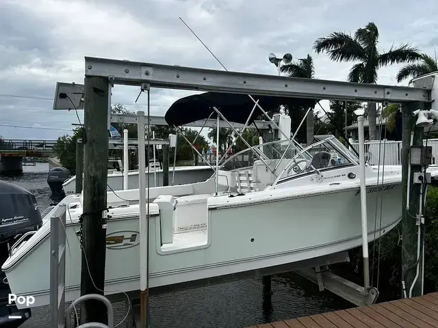 Sea Hunt Ultra 235