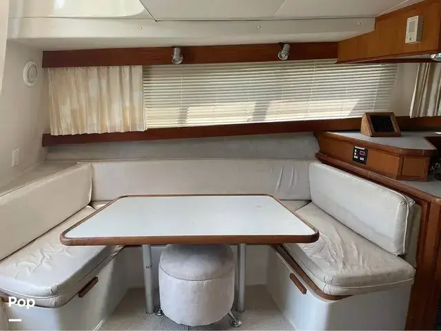 Carver 330 Mariner