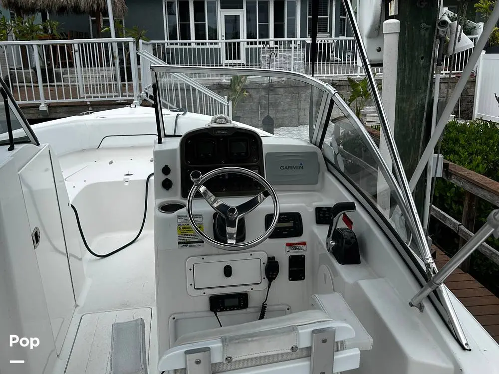 2015 Sea Hunt ultra 235