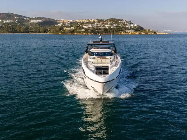 Sunseeker Yacht 105