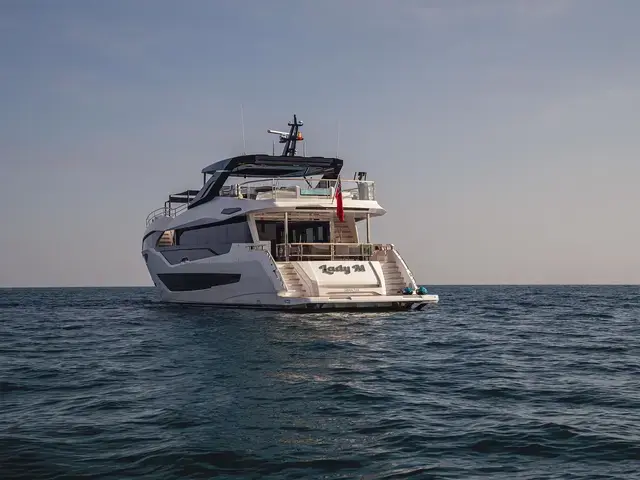 Sunseeker Yacht 105