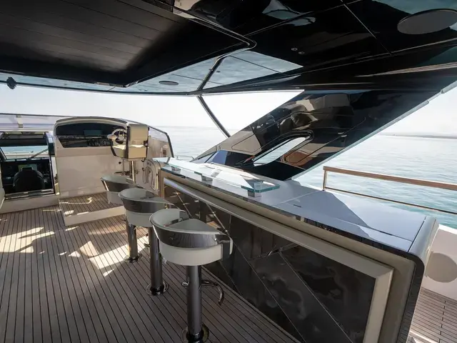 Sunseeker Yacht 105