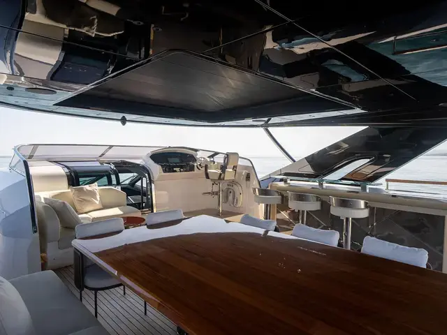 Sunseeker Yacht 105