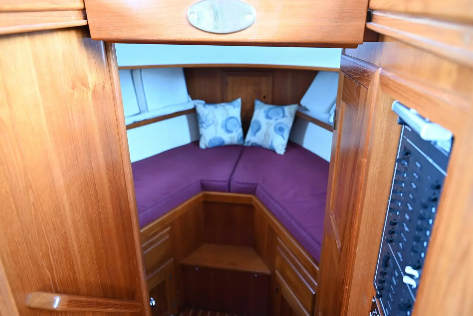 2005 Monk flybridge trawler