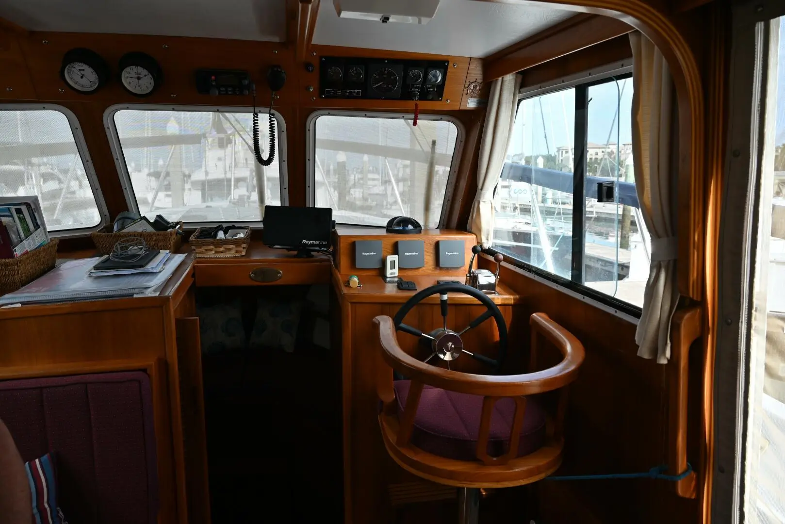 2005 Monk flybridge trawler