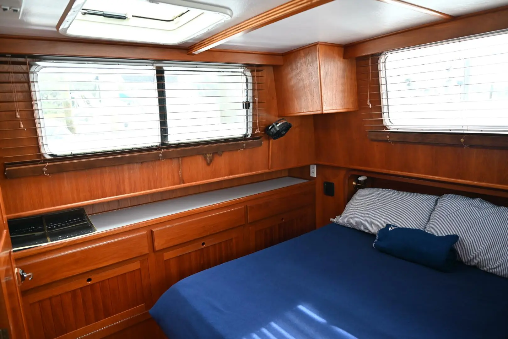 2005 Monk flybridge trawler