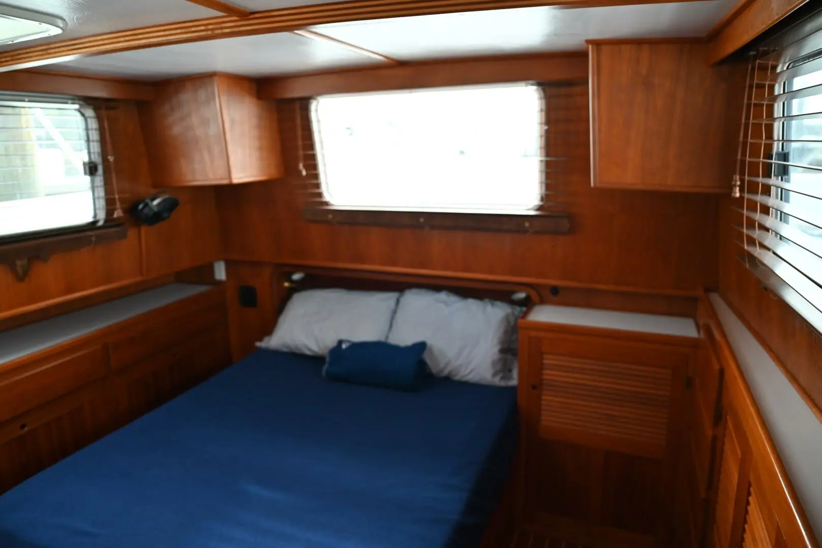 2005 Monk flybridge trawler