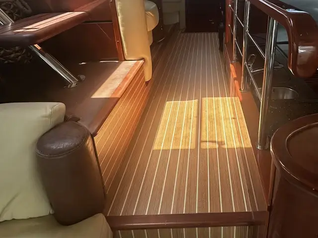 Fairline Squadron 58