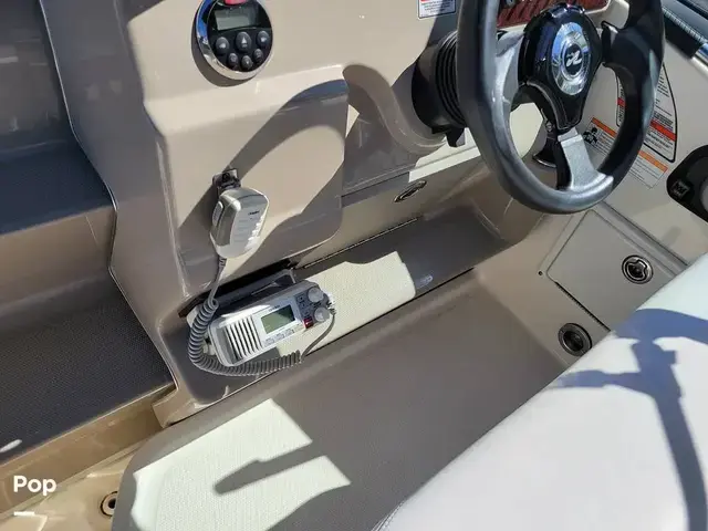 Sea Ray 240 Sundancer