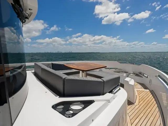 Okean 52