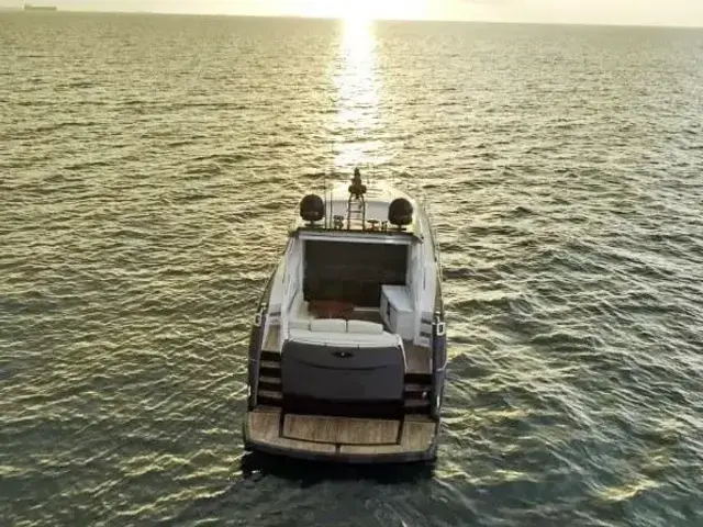 Sunseeker Predator 62