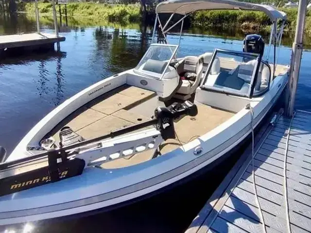 Ranger Boats Reata 212 LS