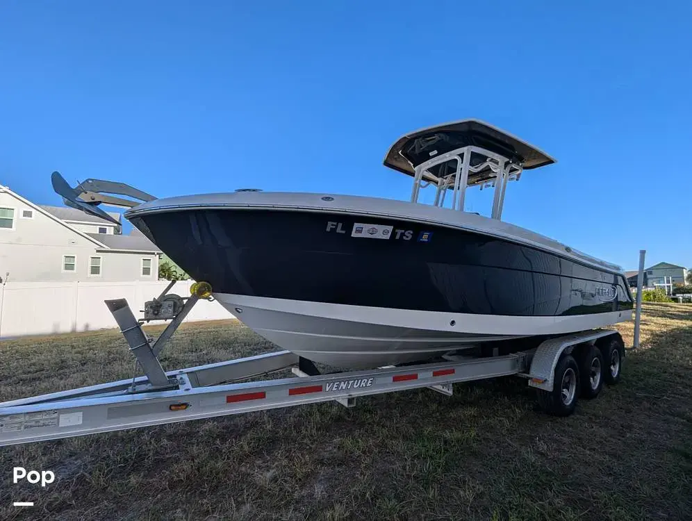 2019 Robalo 242 explorer