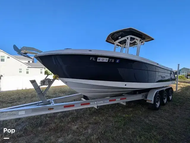 Robalo R242 Explorer CC