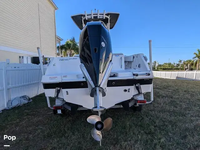 Robalo R242 Explorer CC