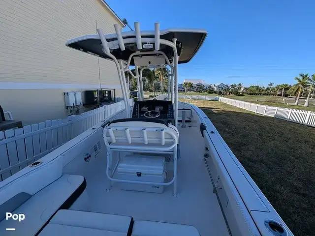 Robalo R242 Explorer CC