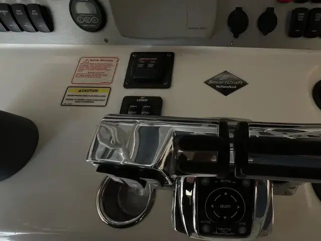 Boston Whaler 270 Outrage