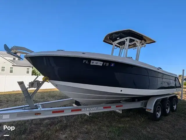 Robalo R242 Explorer CC