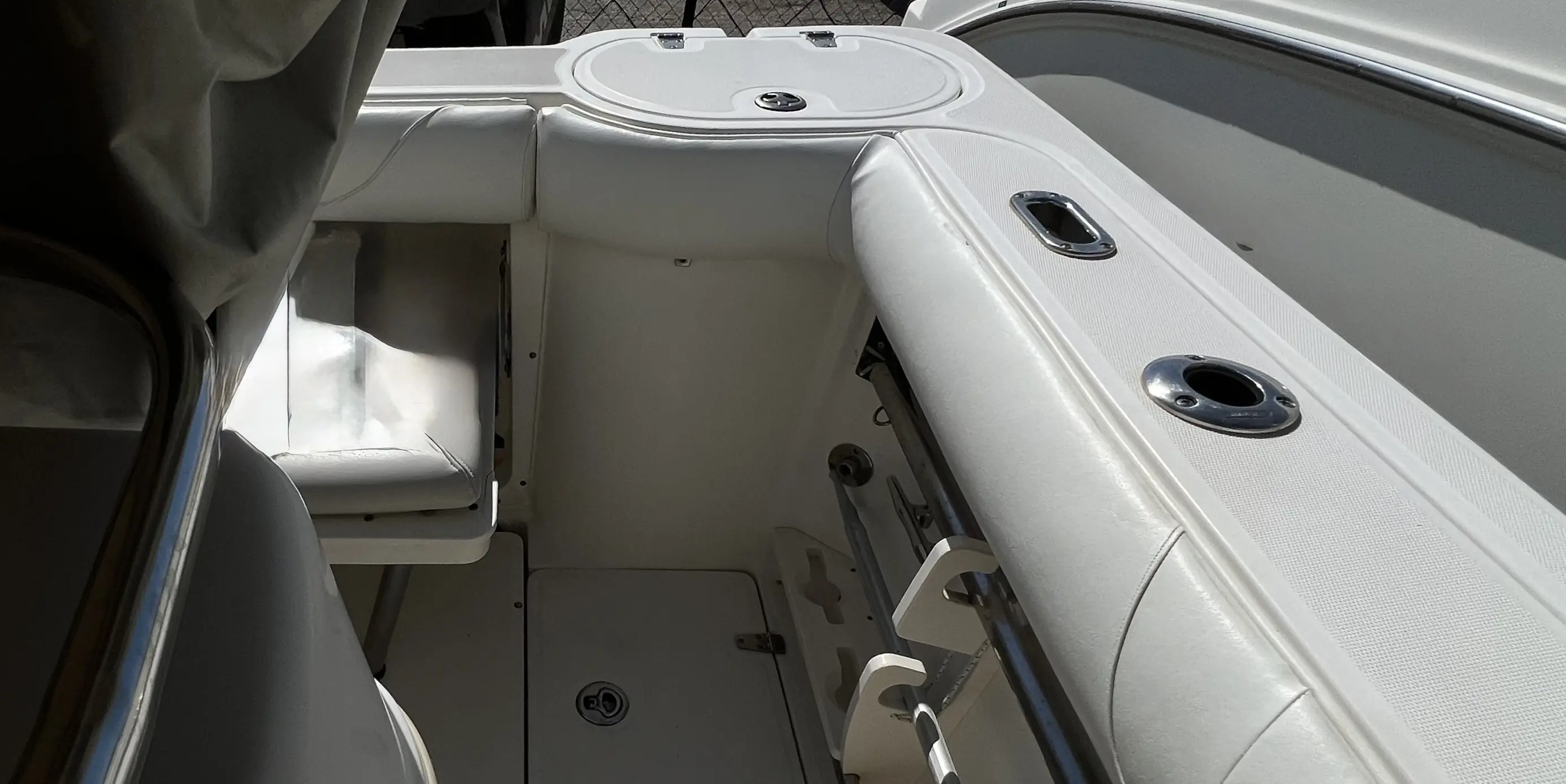 2006 Boston Whaler 270 outrage