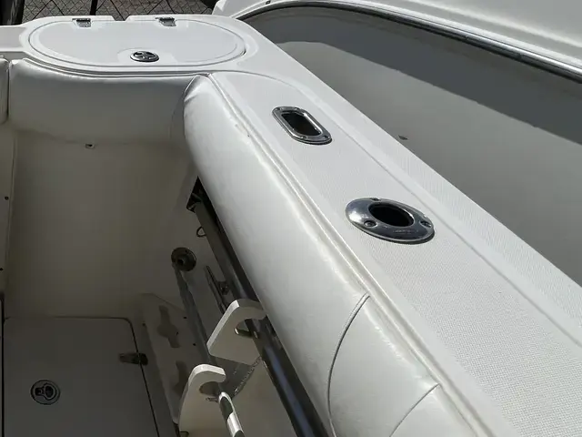 Boston Whaler 270 Outrage