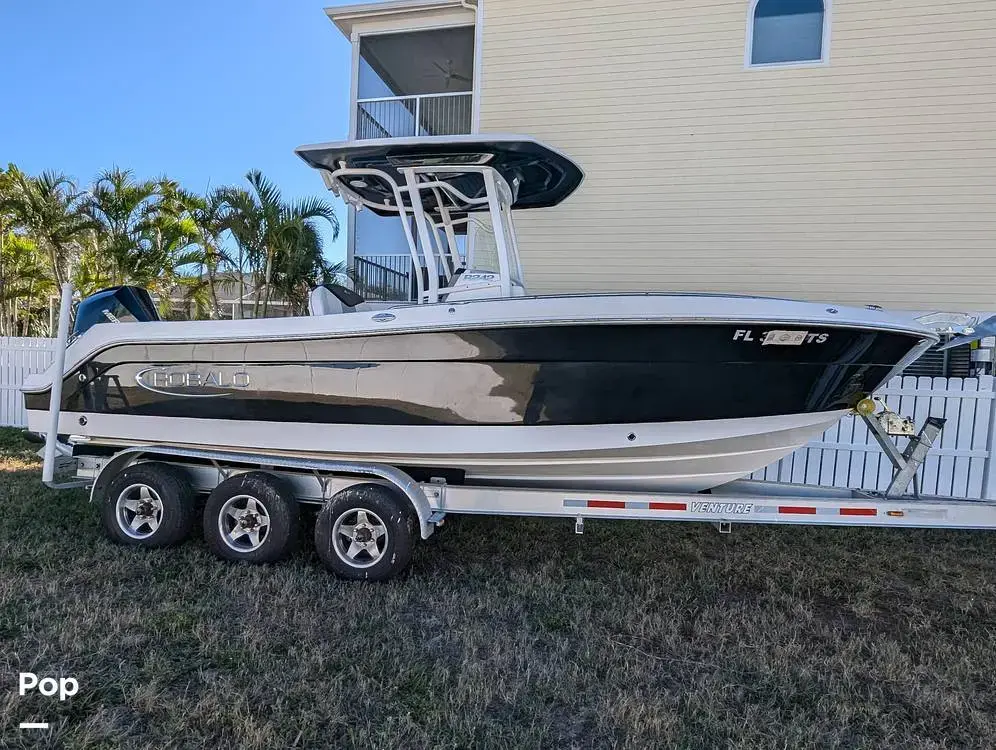 2019 Robalo 242 explorer