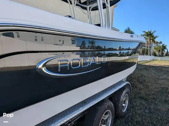 Robalo R242 Explorer CC