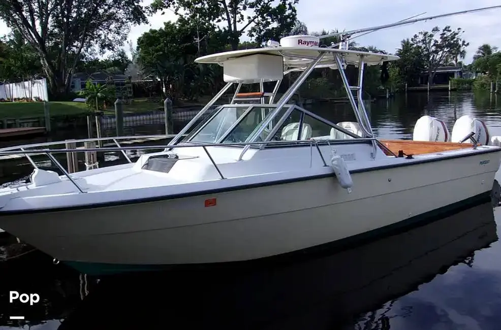 1983 Pursuit tiara 2500