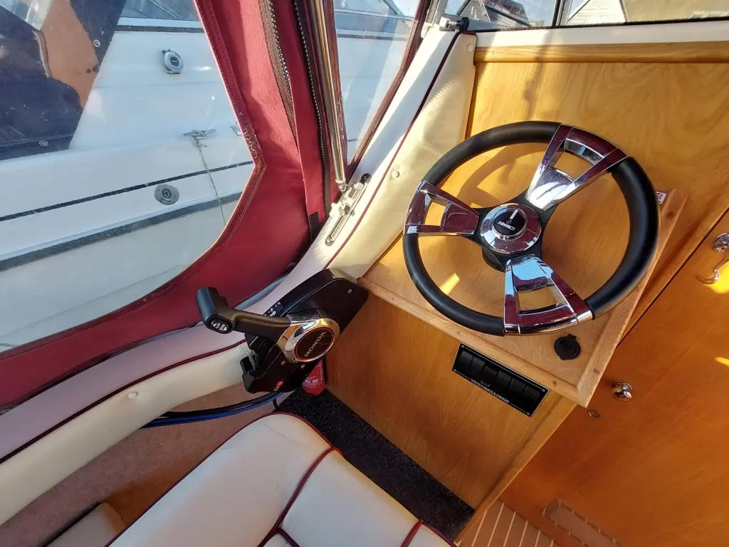 2021 Viking 20 cockpit cruiser