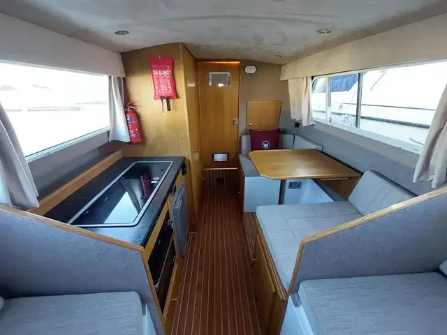 Viking 20 Cockpit Cruiser