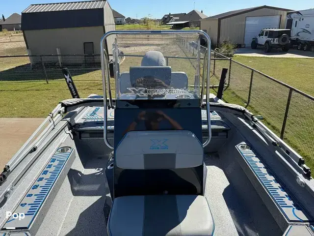 Xpress HyperLIft Bay 20