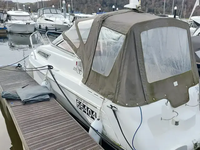 Sealine 210