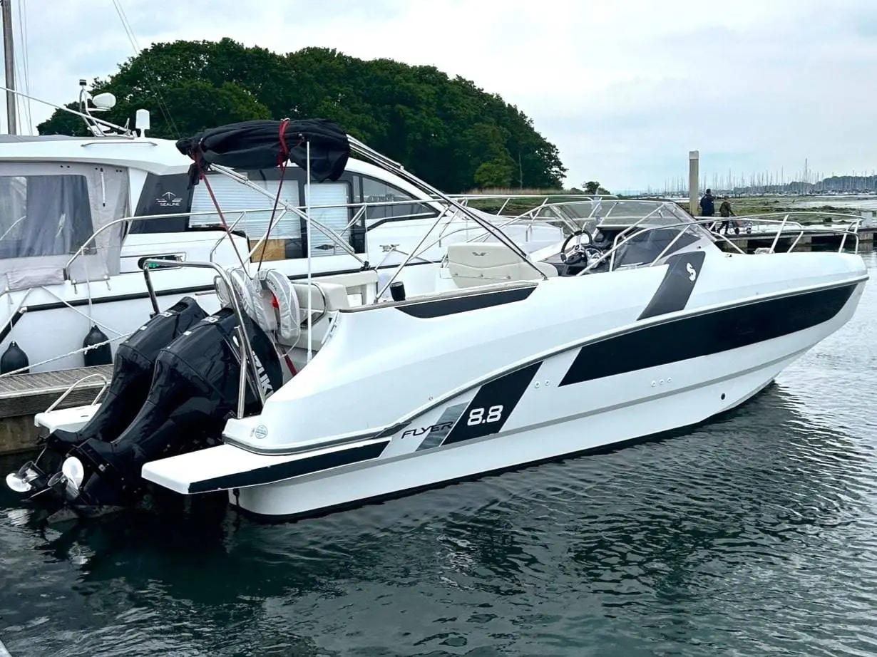 2020 Beneteau flyer 8.8