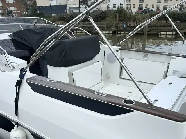 Beneteau Flyer 8.8