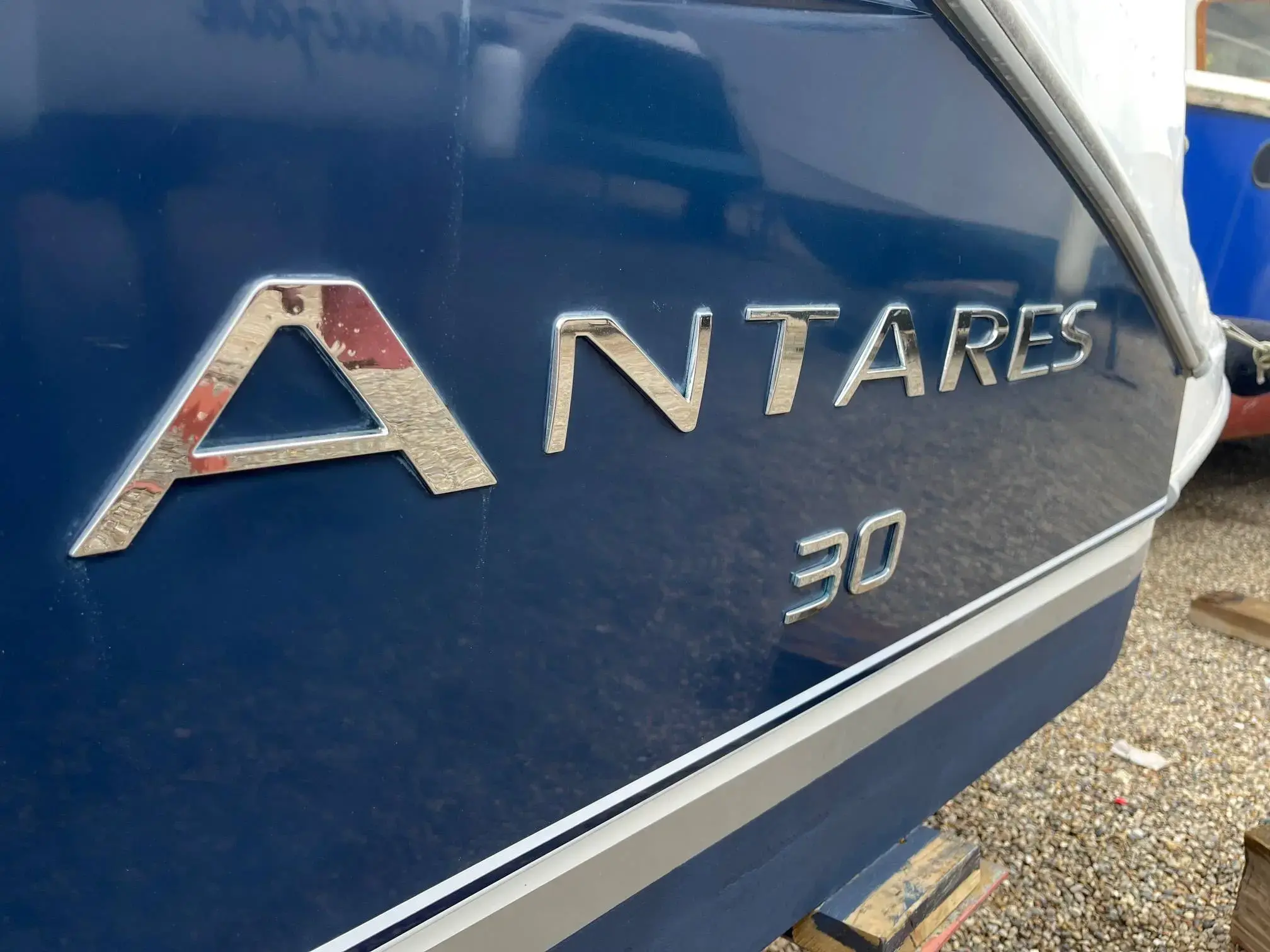 2011 Beneteau antares 30