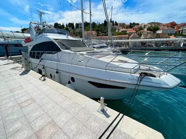 Azimut Flybridge 66