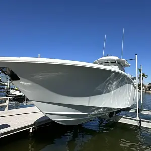 2016 Yellowfin 36 Offshore