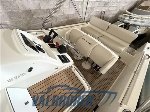 2006 Bimini 285