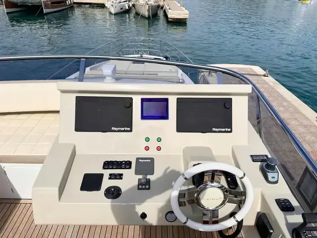 Azimut Flybridge 66