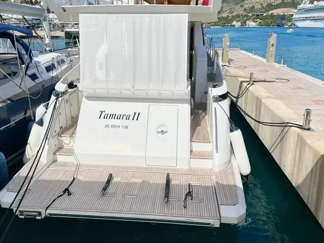 Azimut Flybridge 66