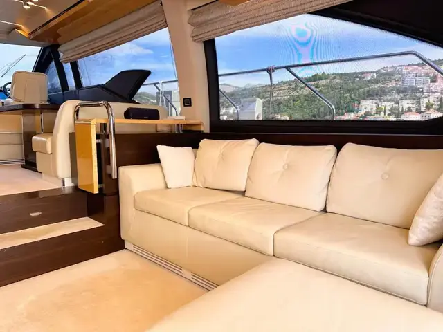 Azimut Flybridge 66