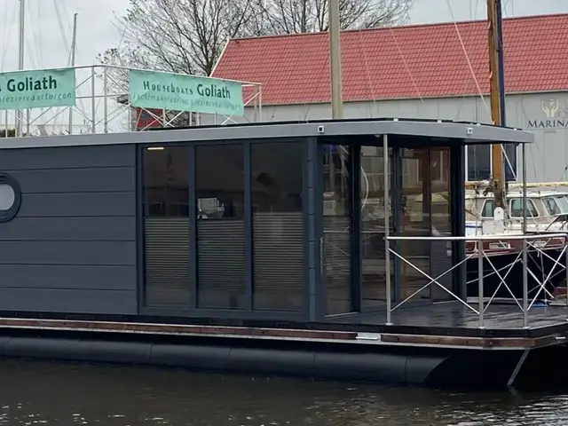 Campi 400 Per Direct In Maasbommel Houseboat