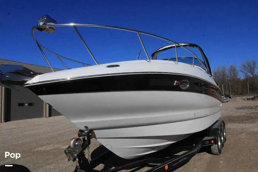 2005 Crownline 270 cr