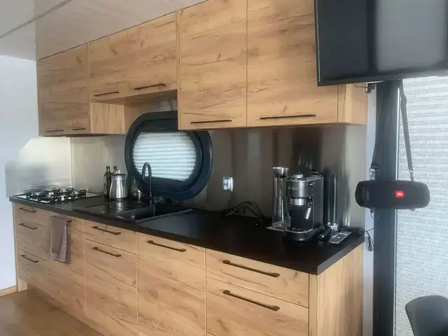 Campi 400 Per Direct In Maasbommel Houseboat