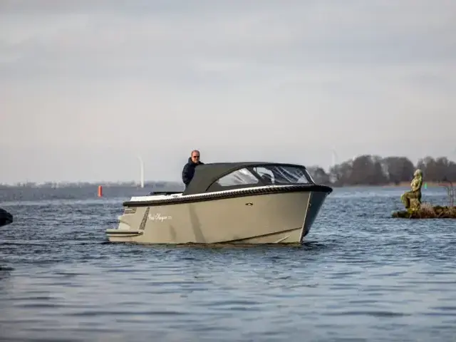 Oudhuijzer 740, gezien op de HISWA ?